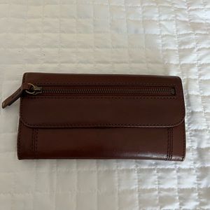 EUC Large Fossil Cognac Leather Wallet